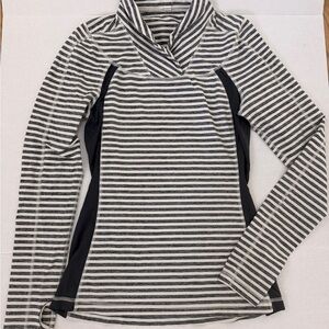 lululemon athletica Run Trail Tech Gray and Black Striped Pullover